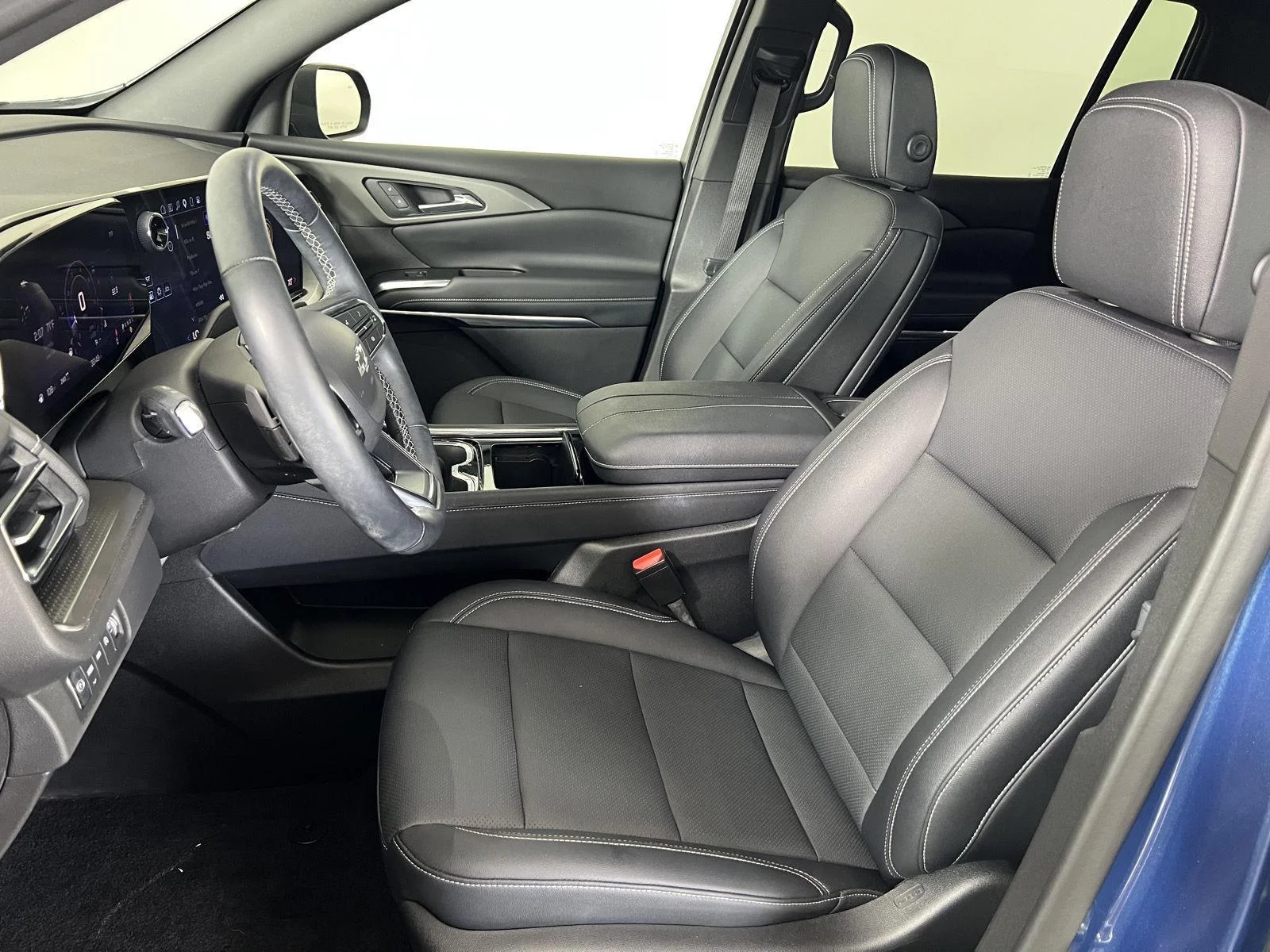 Used 2024 Lakeshore Blue Metallic Chevrolet LT image 5