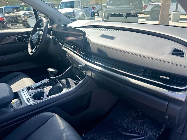 New 2026 Snow White Pearl Kia SX Prestige image 32