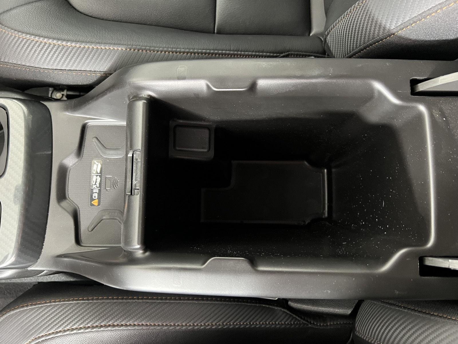 Used 2022 Onyx Black GMC 4WD AT4 w/Leather image 15