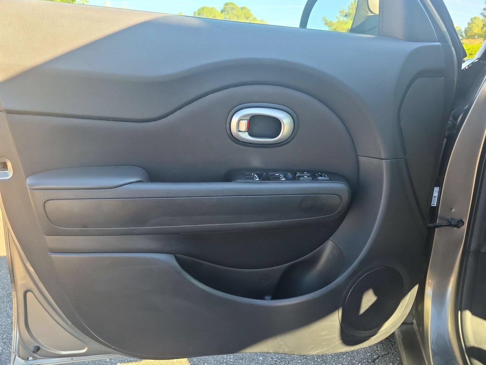Used 2018 Titanium Gray Kia Base image 14