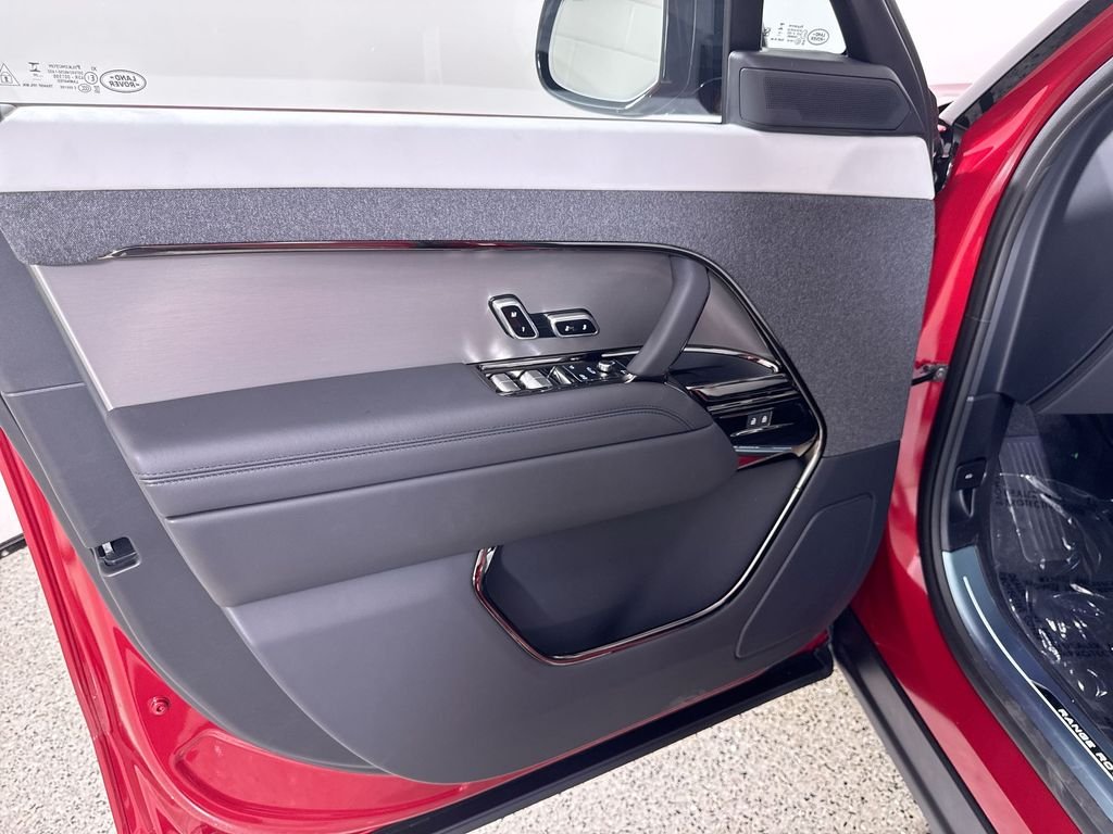 New 2026 Firenze Red Land Rover Dynamic SE image 13