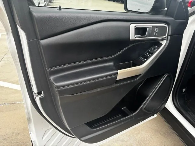 Used 2020 White Ford XLT image 9