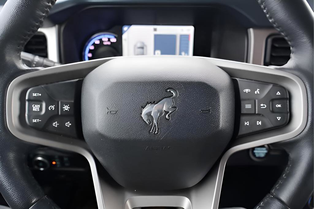 2023 Ford Bronco 4-Door Outer Banks - Photo 19