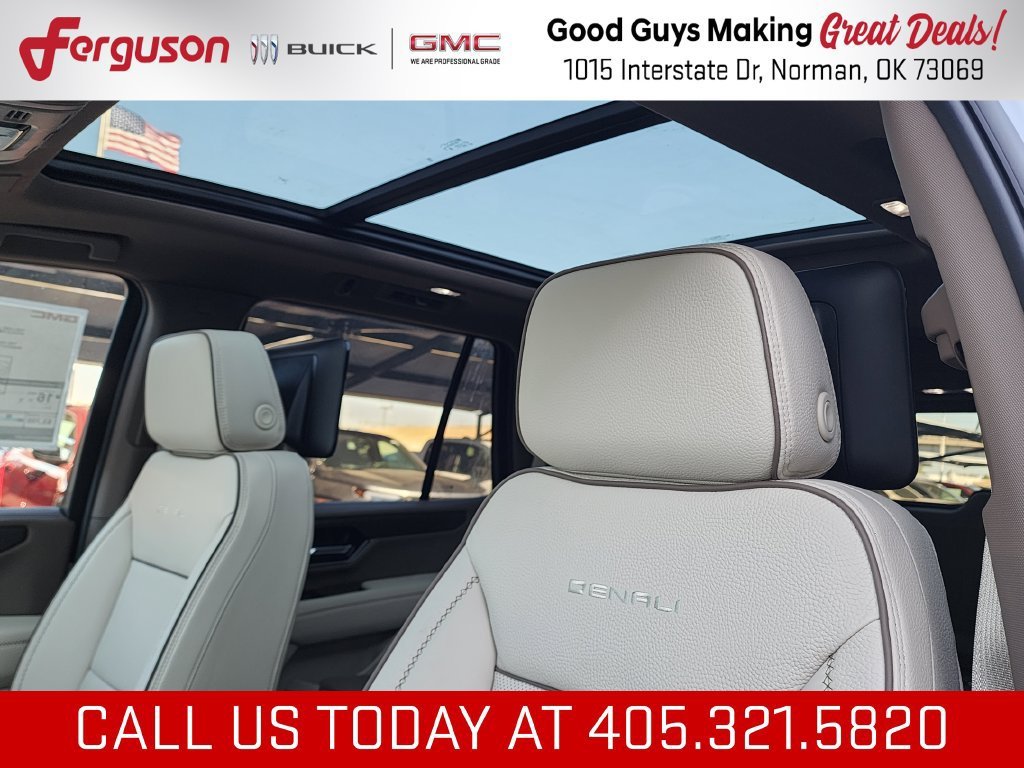 2027 GMC Yukon Denali - Photo 16