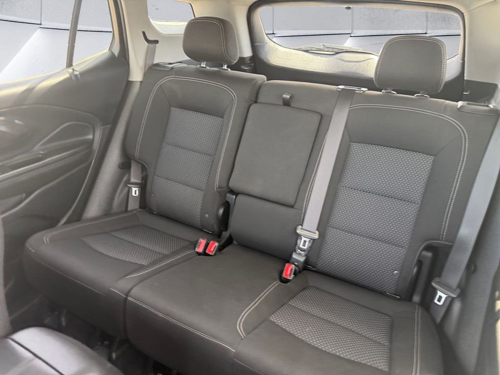 Used 2024 White GMC SLE image 18