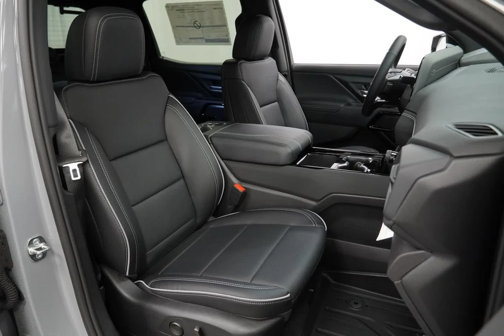 New 2026 Slate Gray Metallic Chevrolet LT - Max Range image 26