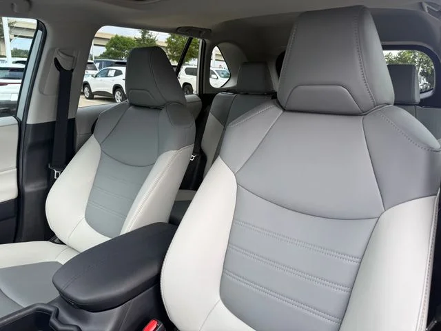 Certified Used 2025 Silver Toyota XLE Premium image 12