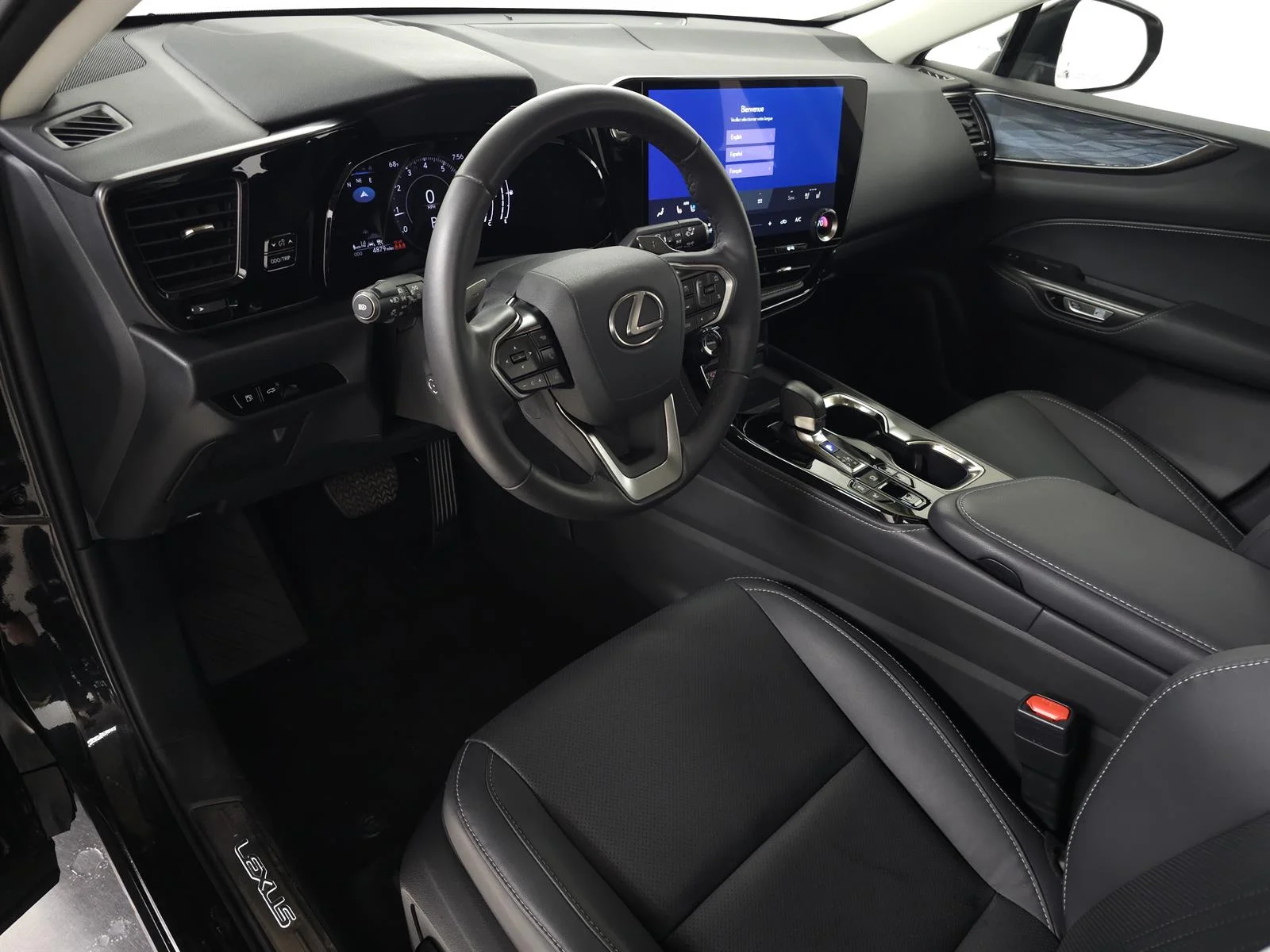 Certified Used 2024 Caviar Lexus PREMIUM image 16