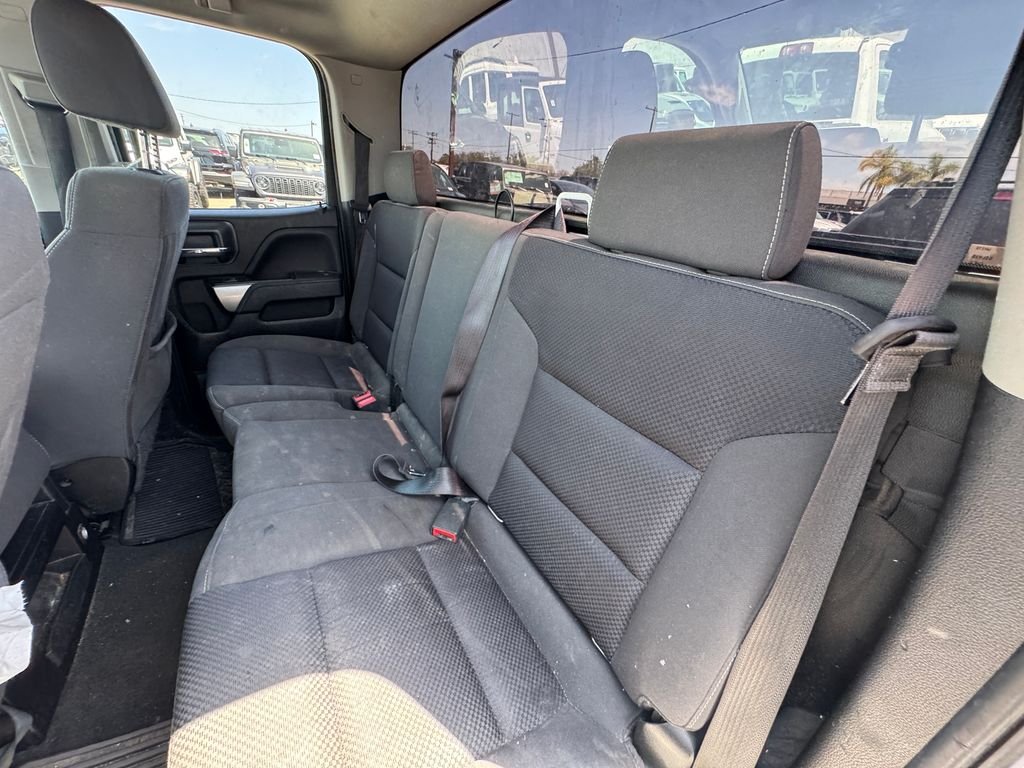 Used 2018 White Chevrolet LT image 18