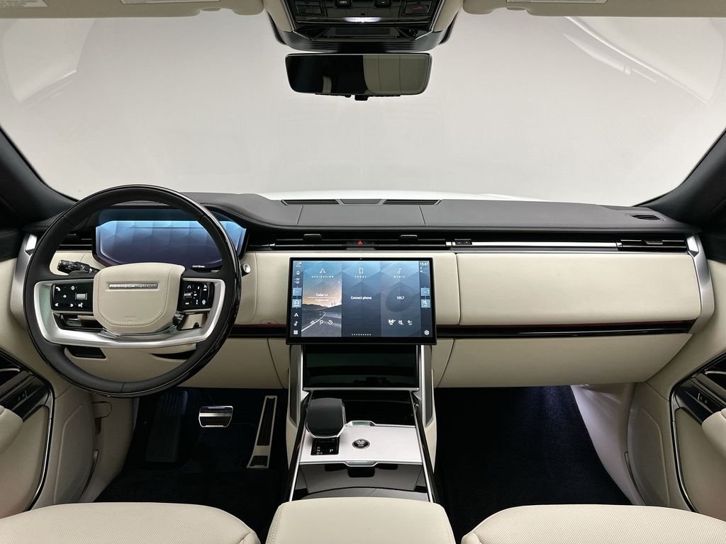New 2026 Fuji White Land Rover SE image 20