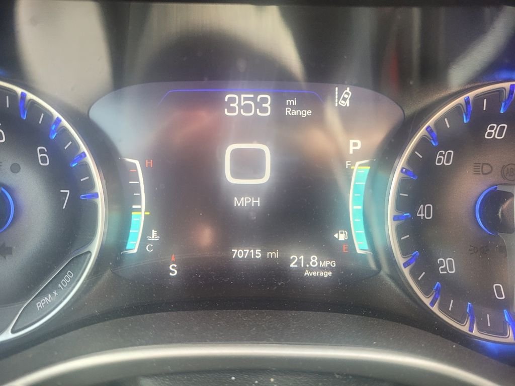 Used 2023 Blue Chrysler Touring L image 6