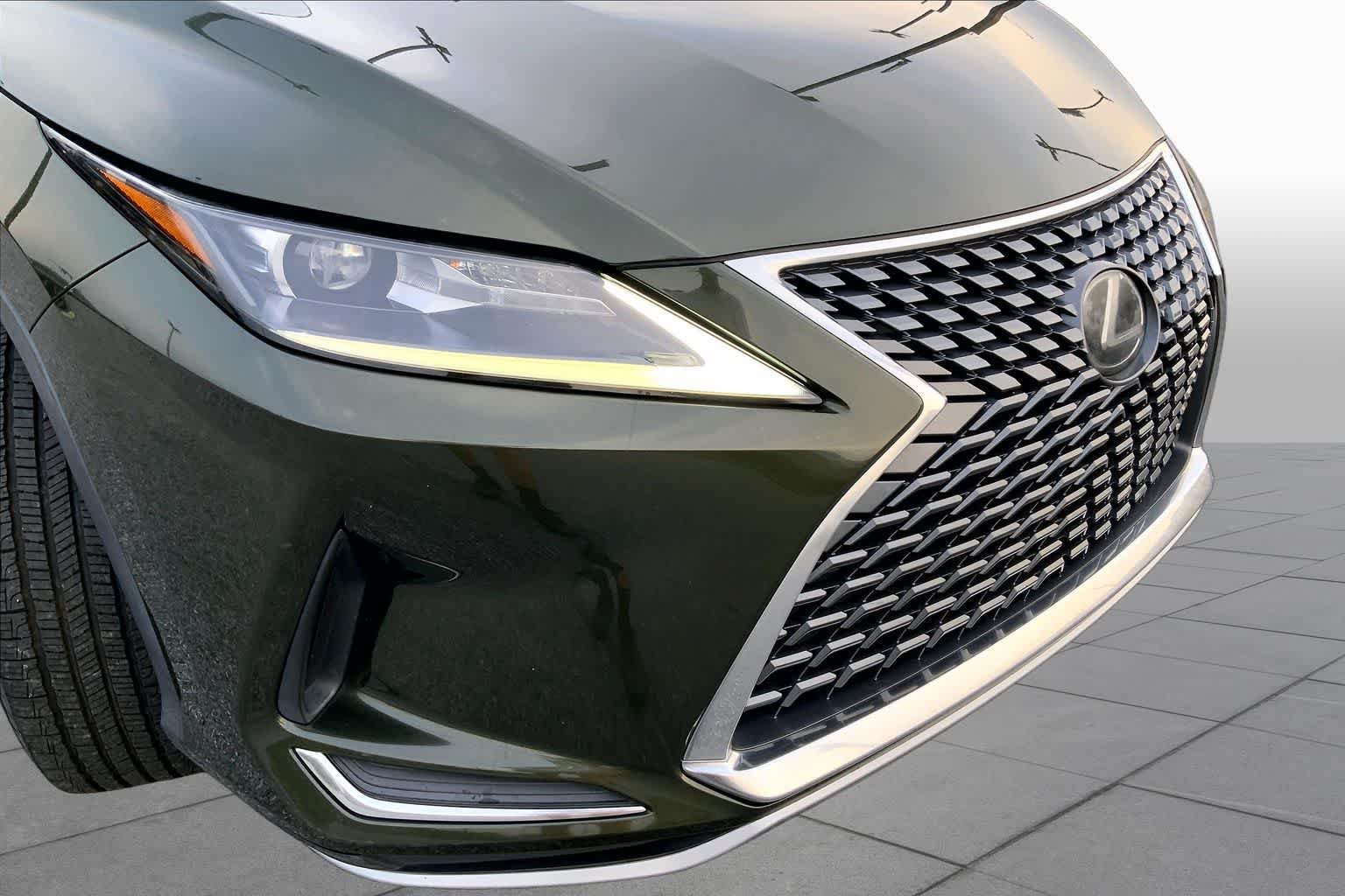 Used 2022 Nori Green Pearl Lexus  image 42