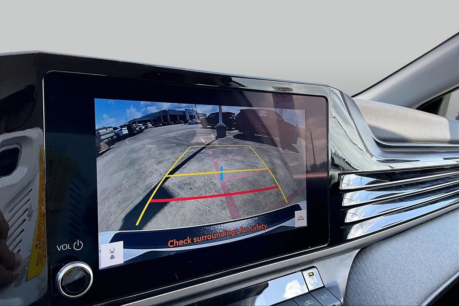 Used 2025 Ice Cap Toyota LE image 26