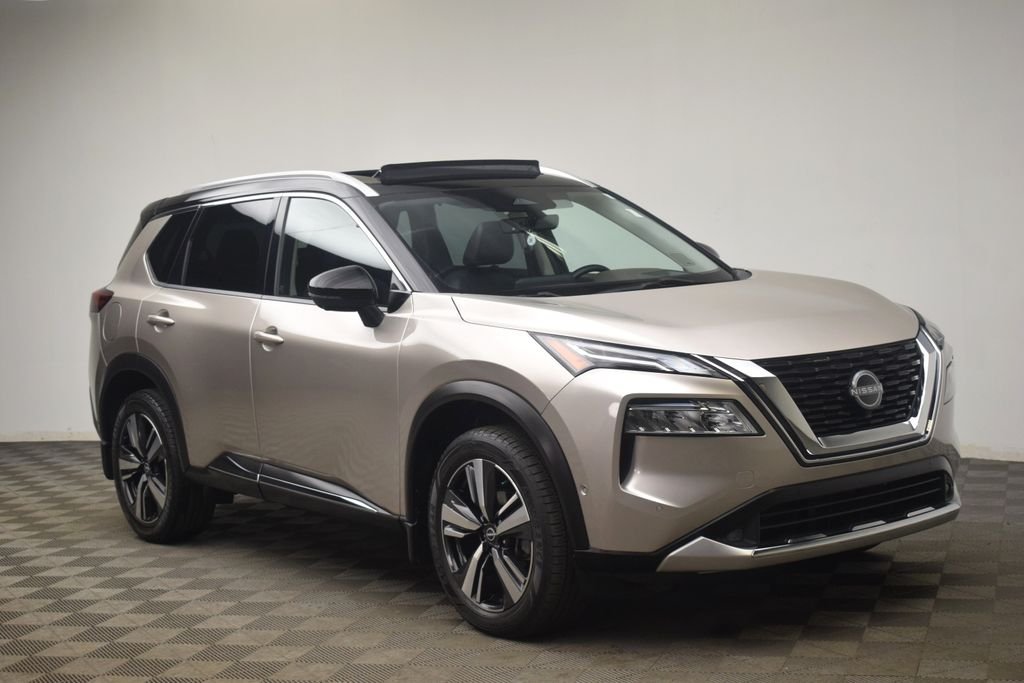 2022 Nissan Rogue Platinum FWD's photo