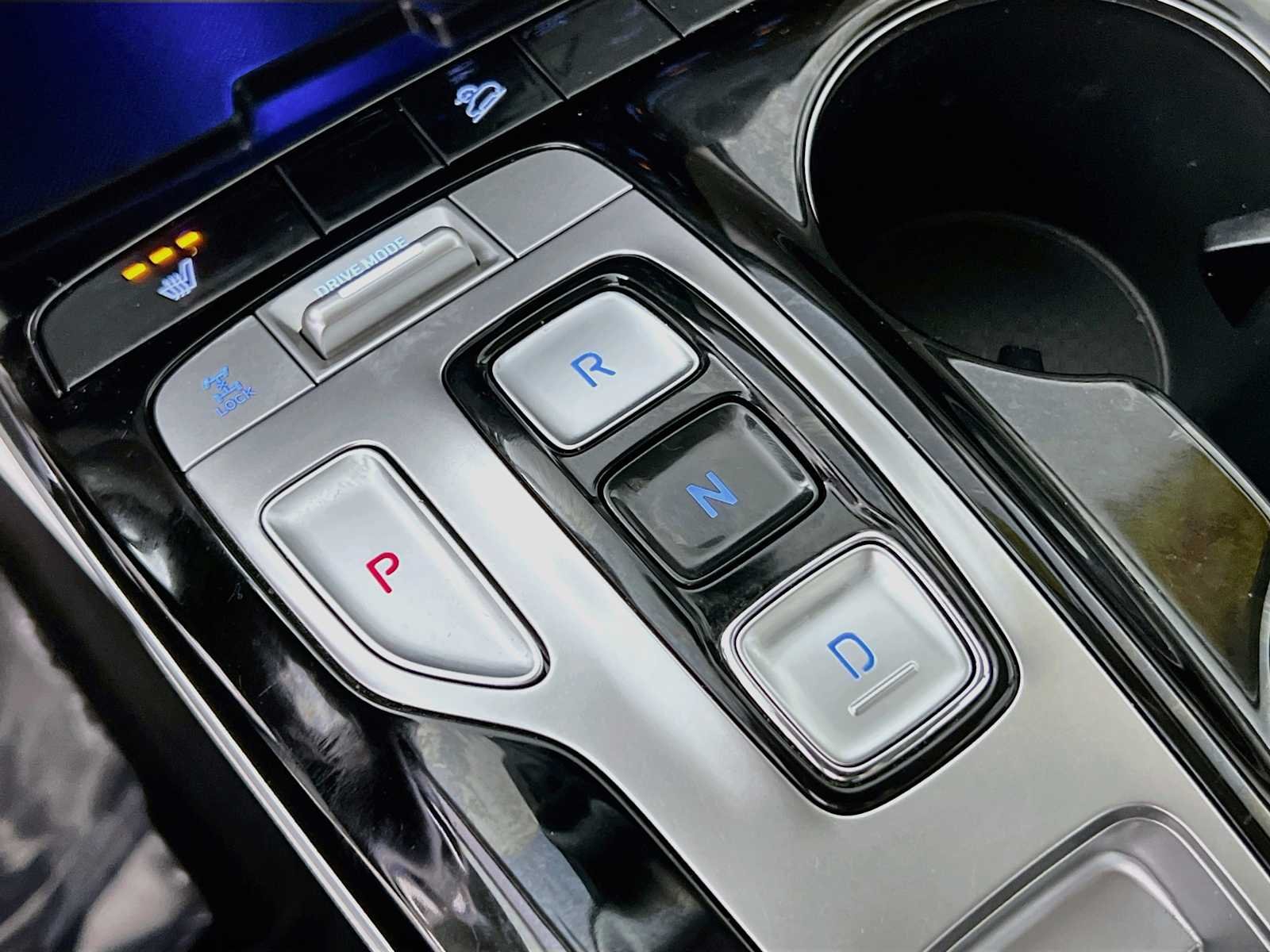 Used 2024 Amazon Gray Hyundai SEL Convenience image 17