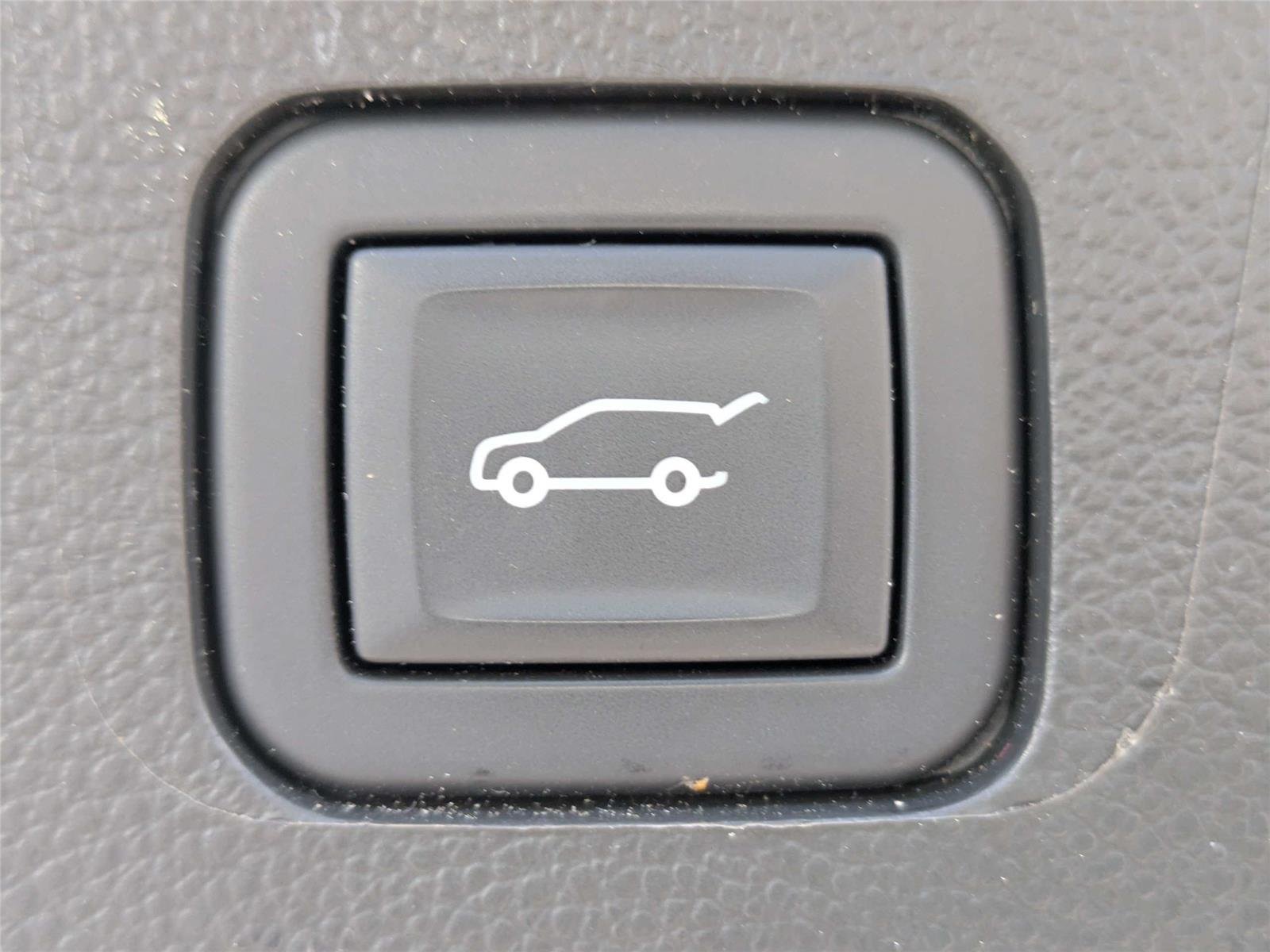 Used 2023 Mosaic Black Metallic Chevrolet Premier image 16