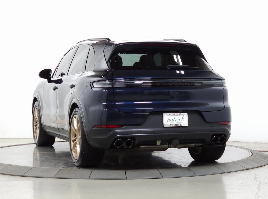 2024 PORSCHE CAYENNE - Image 2