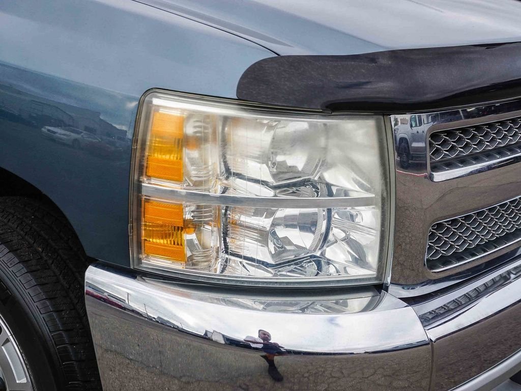 Used 2013 Blue Chevrolet LT image 10