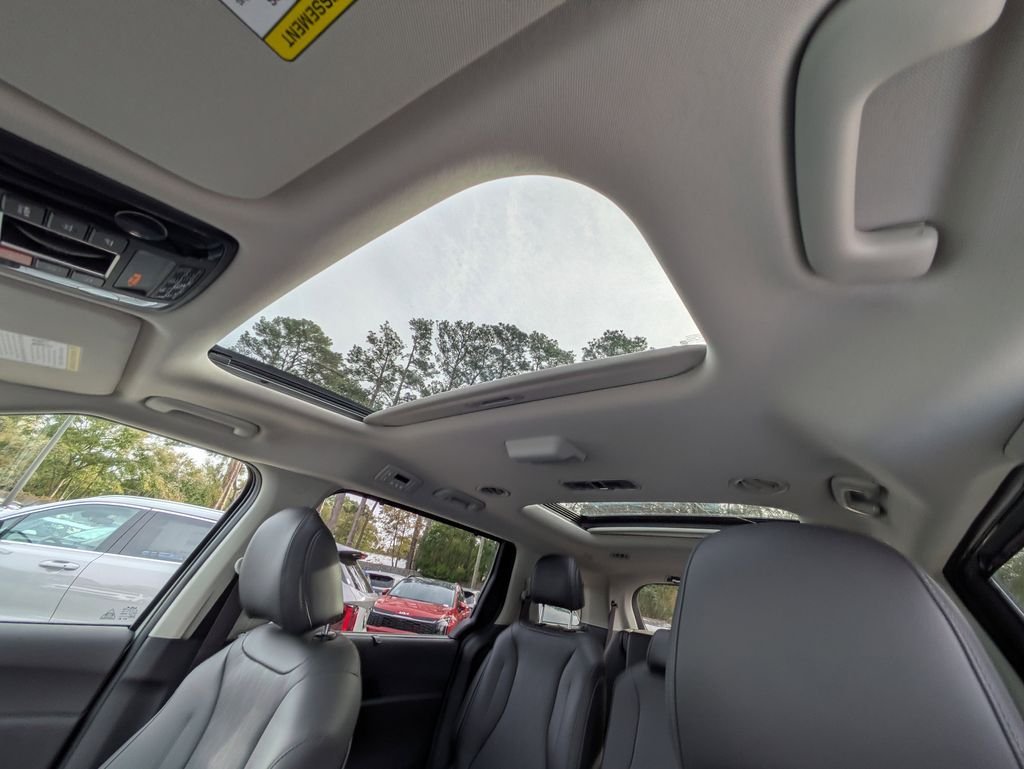 New 2026 Ivory Silver Kia SX image 26