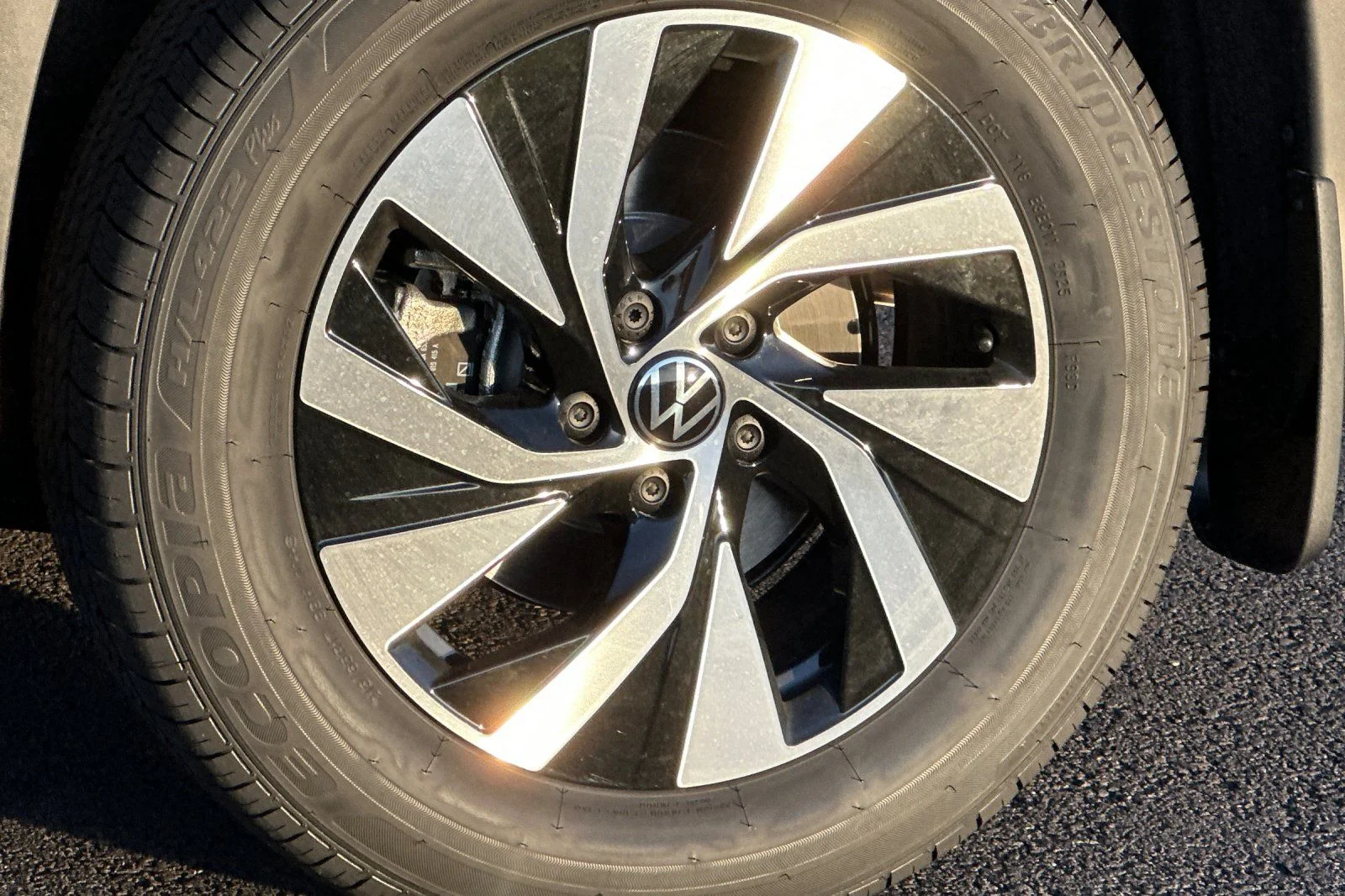 2026 Volkswagen Tiguan S - Photo 23