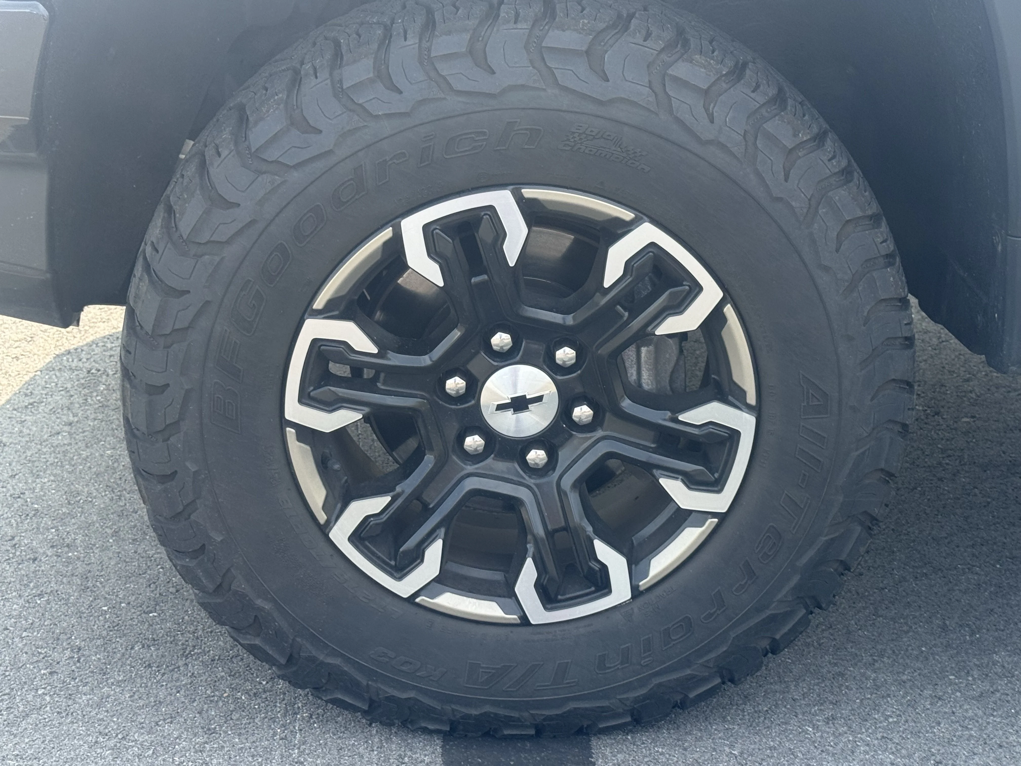 Used 2022 Summit White Chevrolet ZR2 image 5