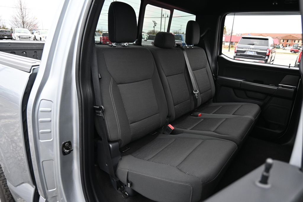 Used 2024 Silver Ford XLT image 25