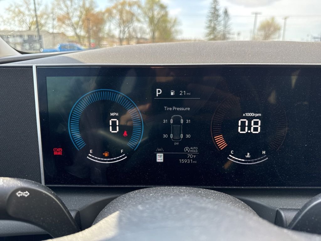 Certified Used 2025 Green Hyundai SE image 23
