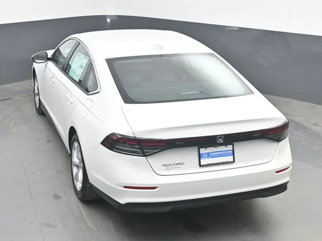 New 2026 Platinum White Pearl Honda LX image 38