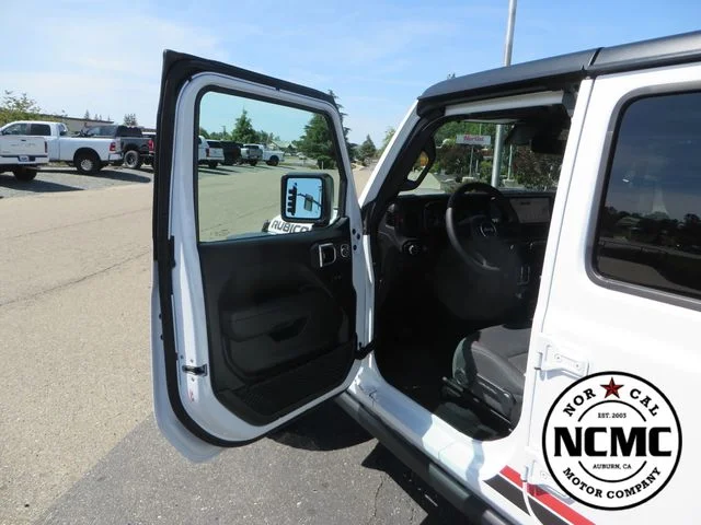 2024 Jeep Wrangler 4-Door Rubicon - Photo 16