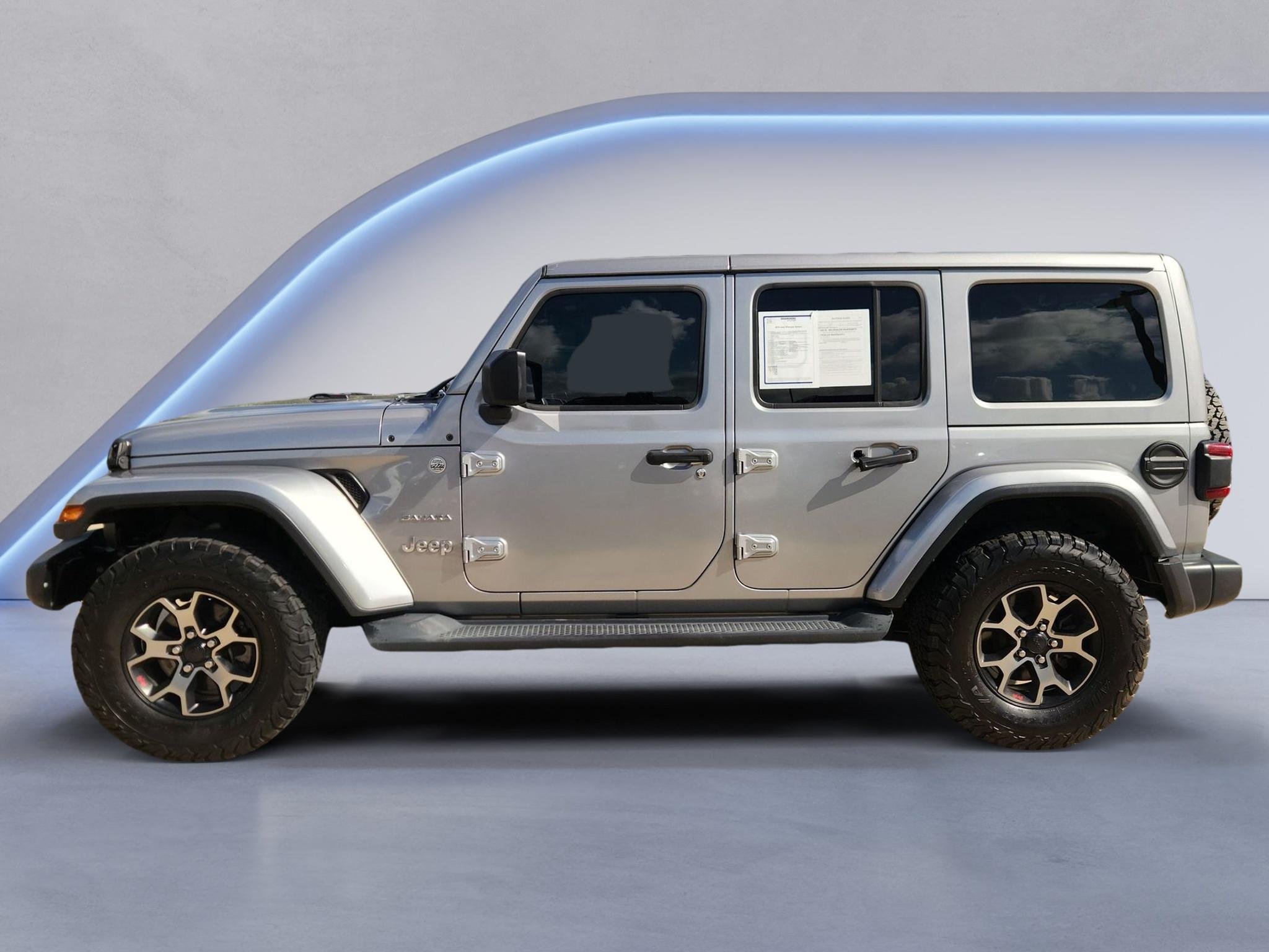 Used 2018 Billet Silver Metallic Clearcoat Jeep Sahara image 5