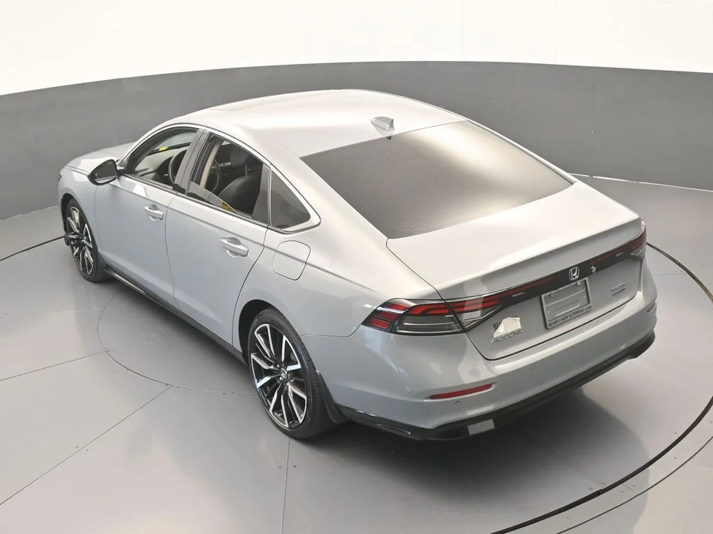 Used 2024 Solar Silver Metallic Honda Touring image 46