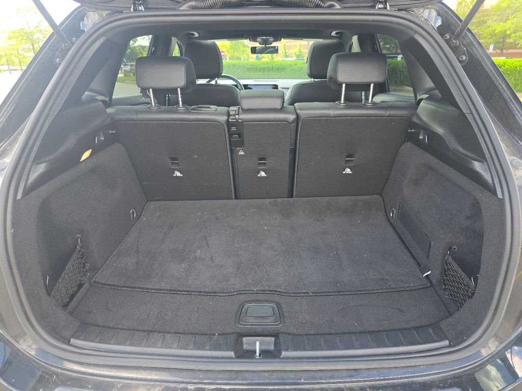Certified Used 2022 Night Black Mercedes-Benz GLA 250 image 19