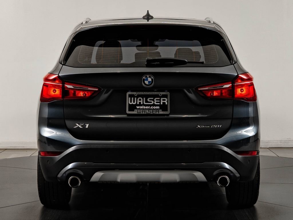 Used 2021 Mineral Gray Metallic BMW xDrive28i image 7