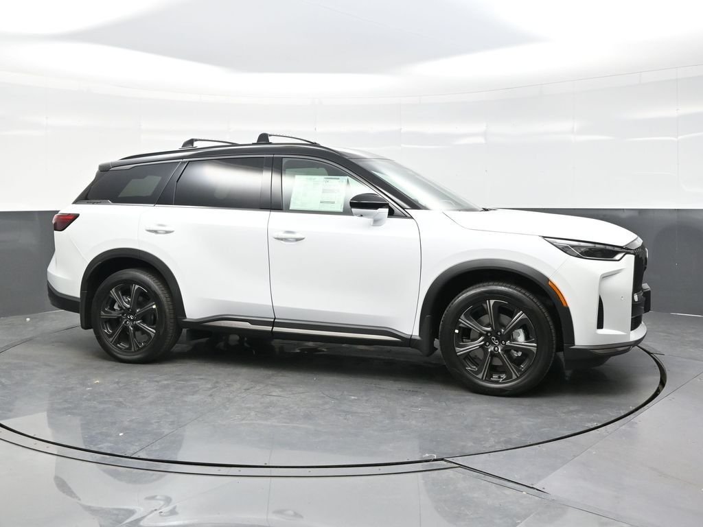 New 2027 2T RAD WHT INFINITI Autograph AWD image 8
