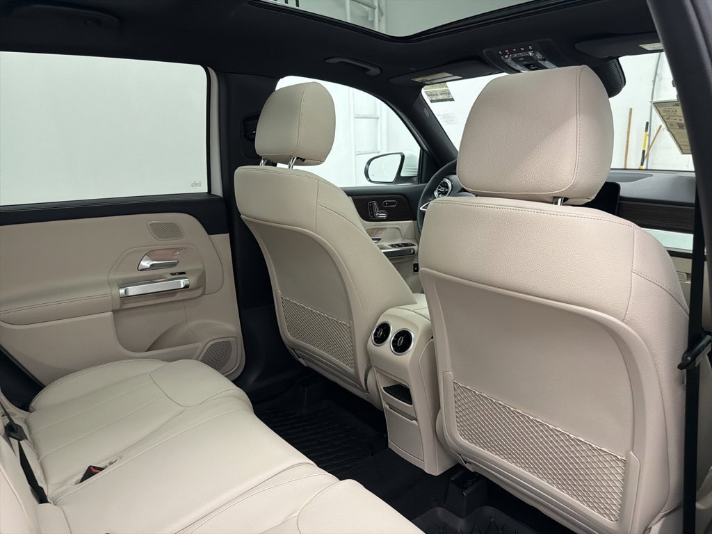 Used 2026 White Mercedes-Benz GLB 250 image 24