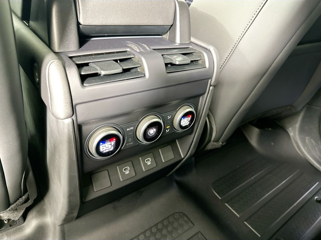 2025 Land Rover Defender S - Photo 27