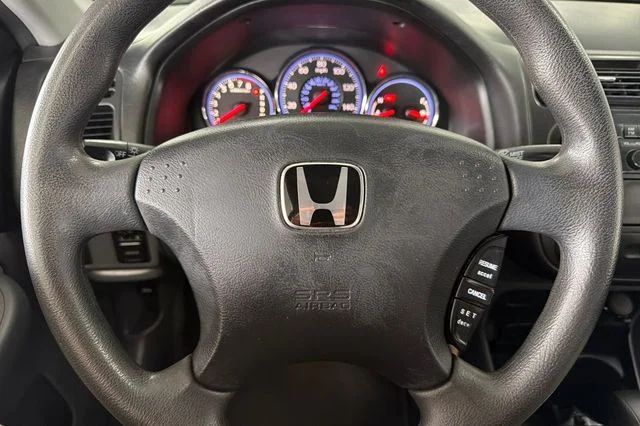 Used 2005 Magnesium Metallic Honda LX image 24