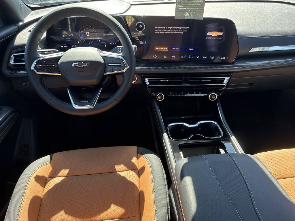 2027 Chevrolet Traverse Z71 - Photo 9