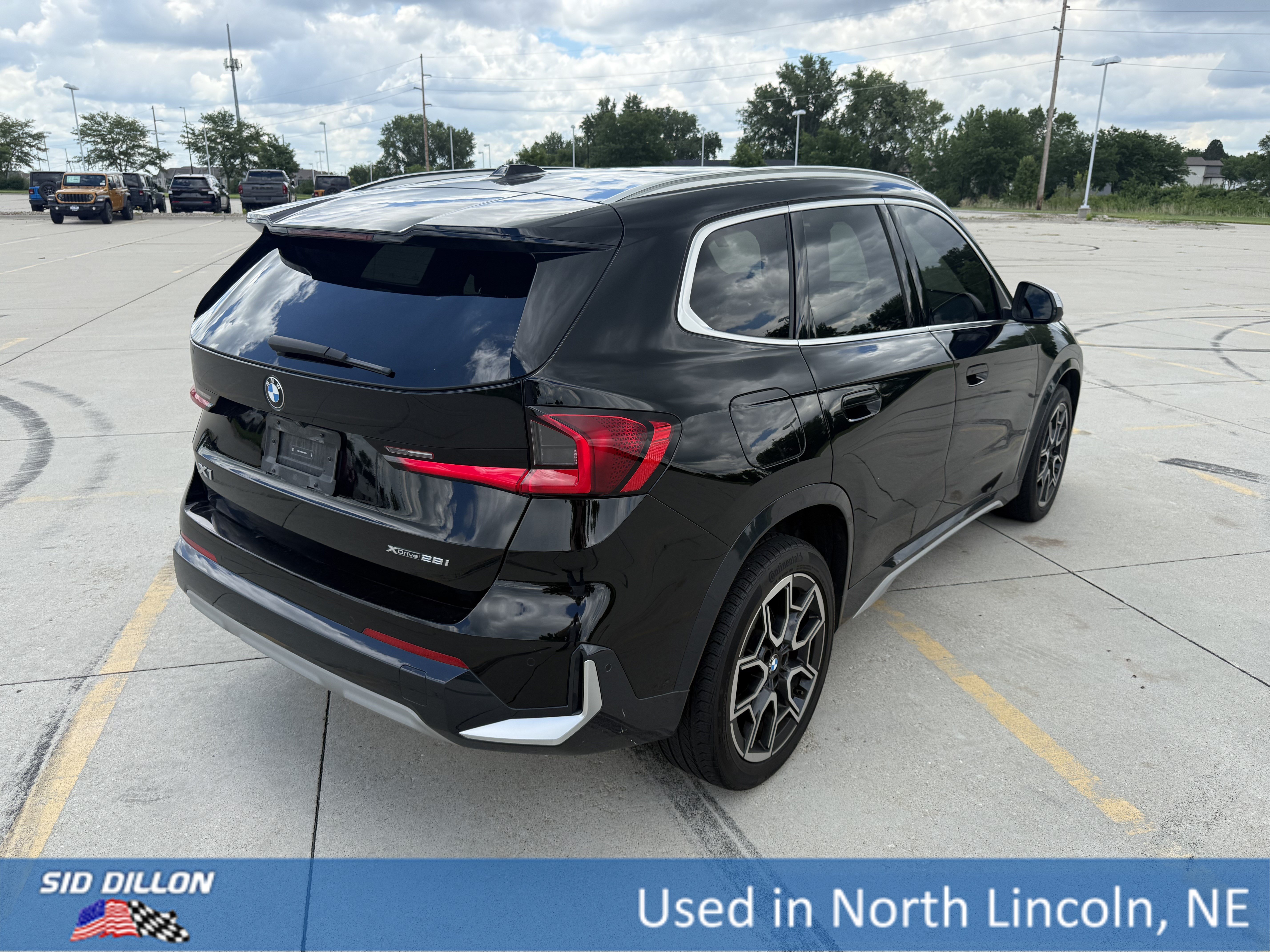 Used 2024 Jet Black BMW xDrive28i image 8
