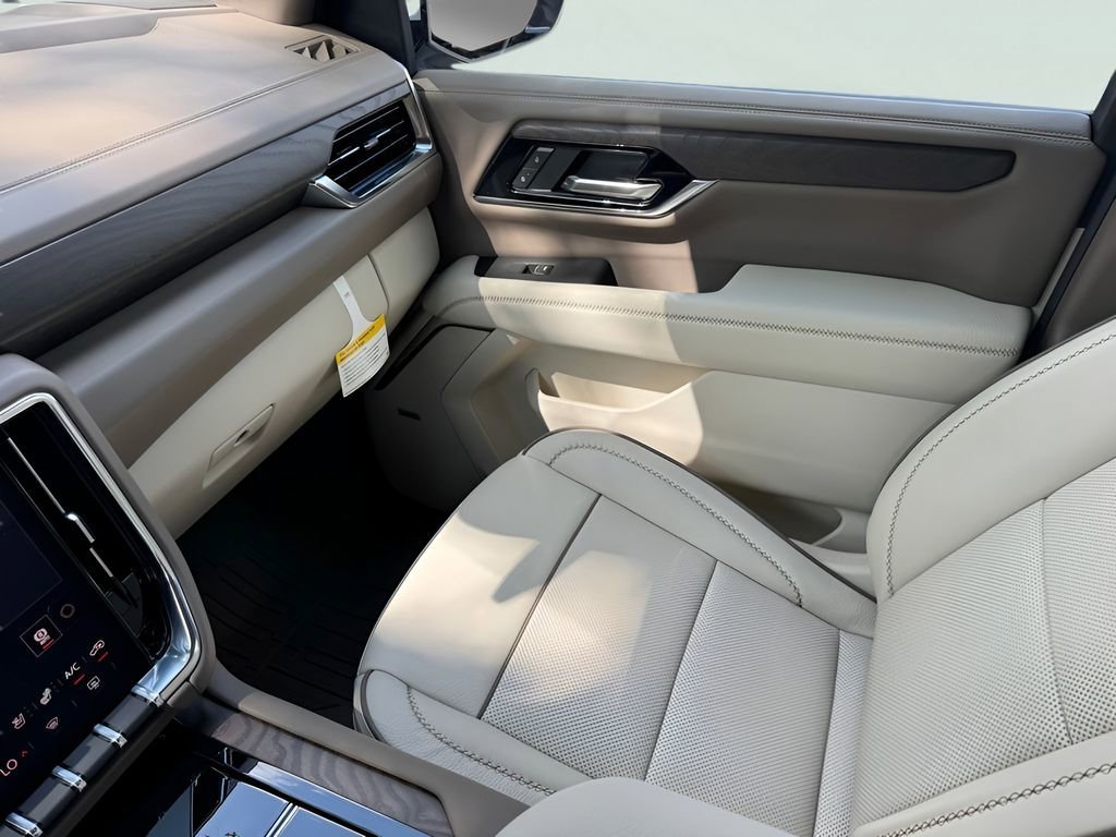 2026 GMC Yukon XL Denali - Photo 27