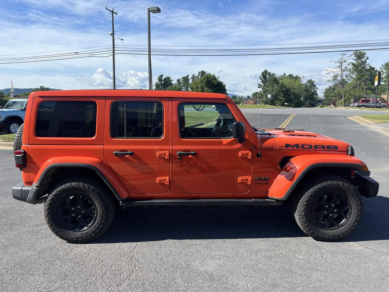 Used 2019 Metallic Jeep Moab image 5