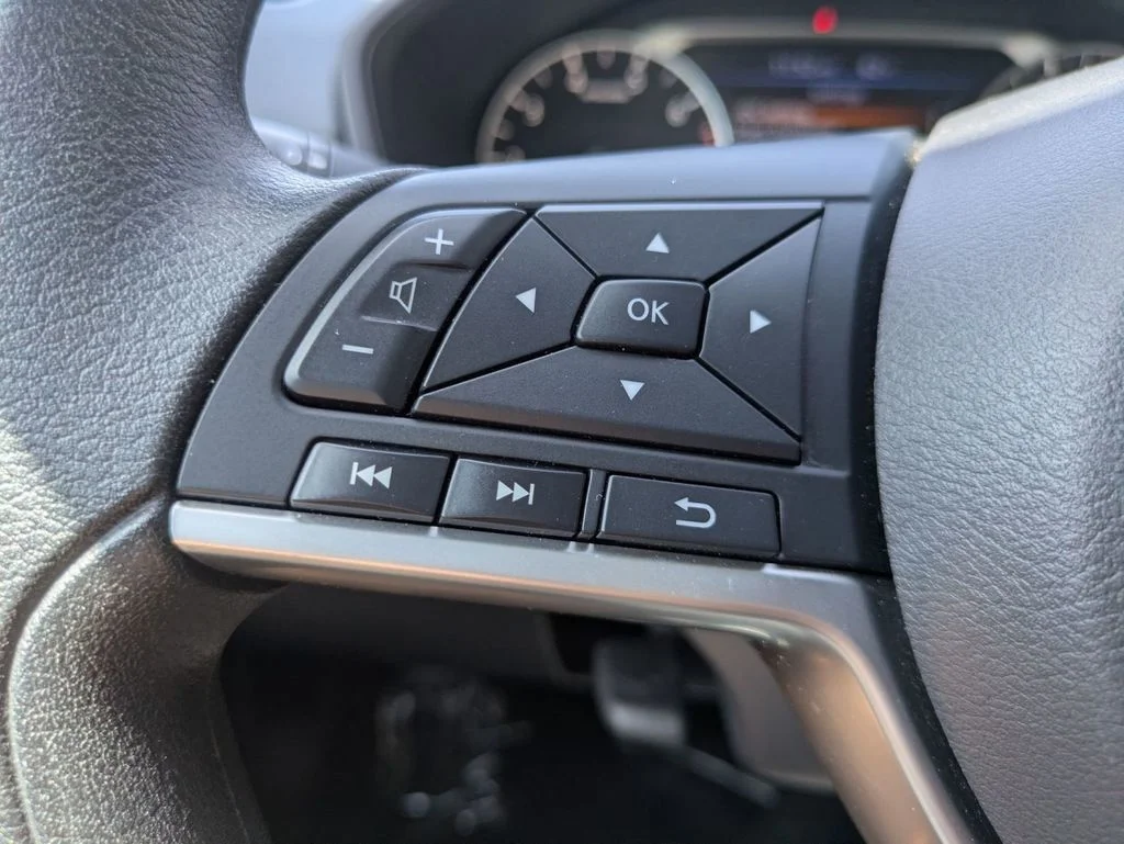 Used 2025 Gray Nissan 2.5 SV image 16