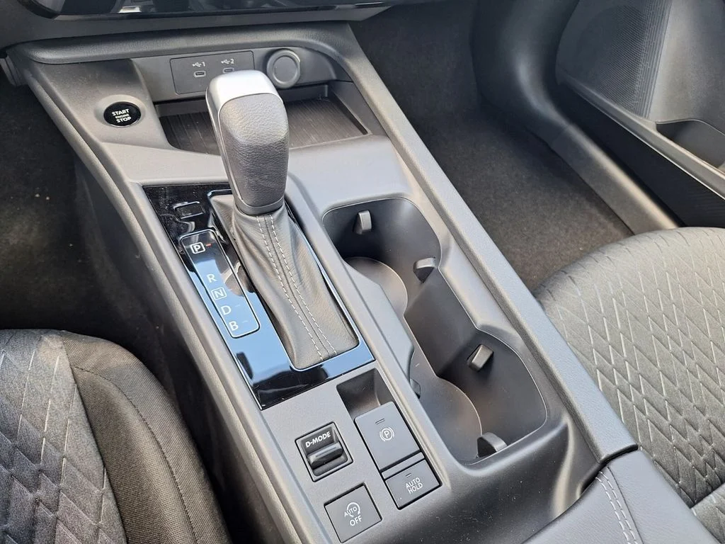 Used 2027 Gray Nissan SV image 13