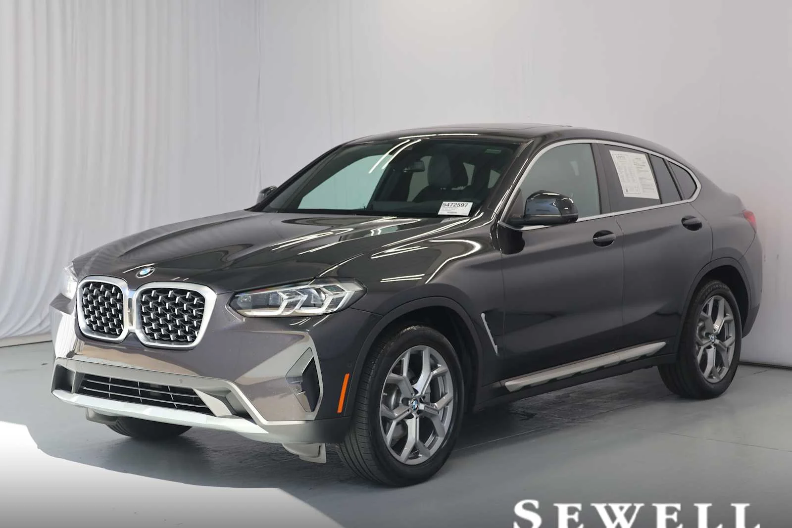 2025 BMW X4 xDrive30i