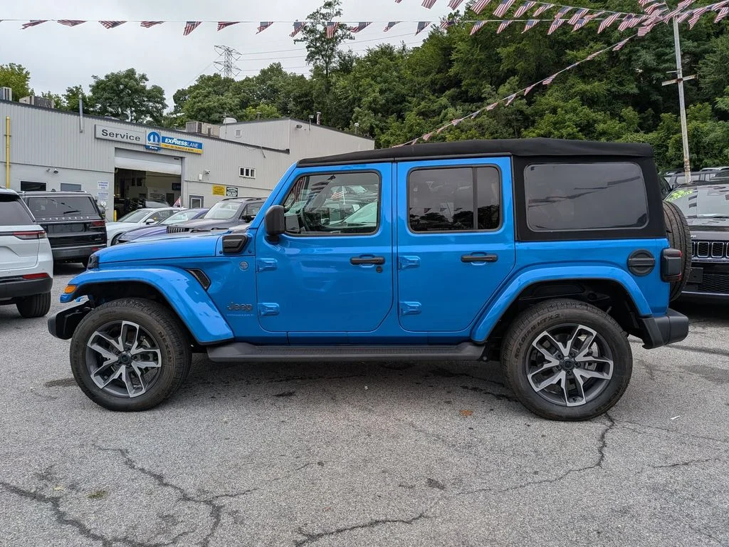 Used 2024 Blue Jeep Sport S 4xe image 10