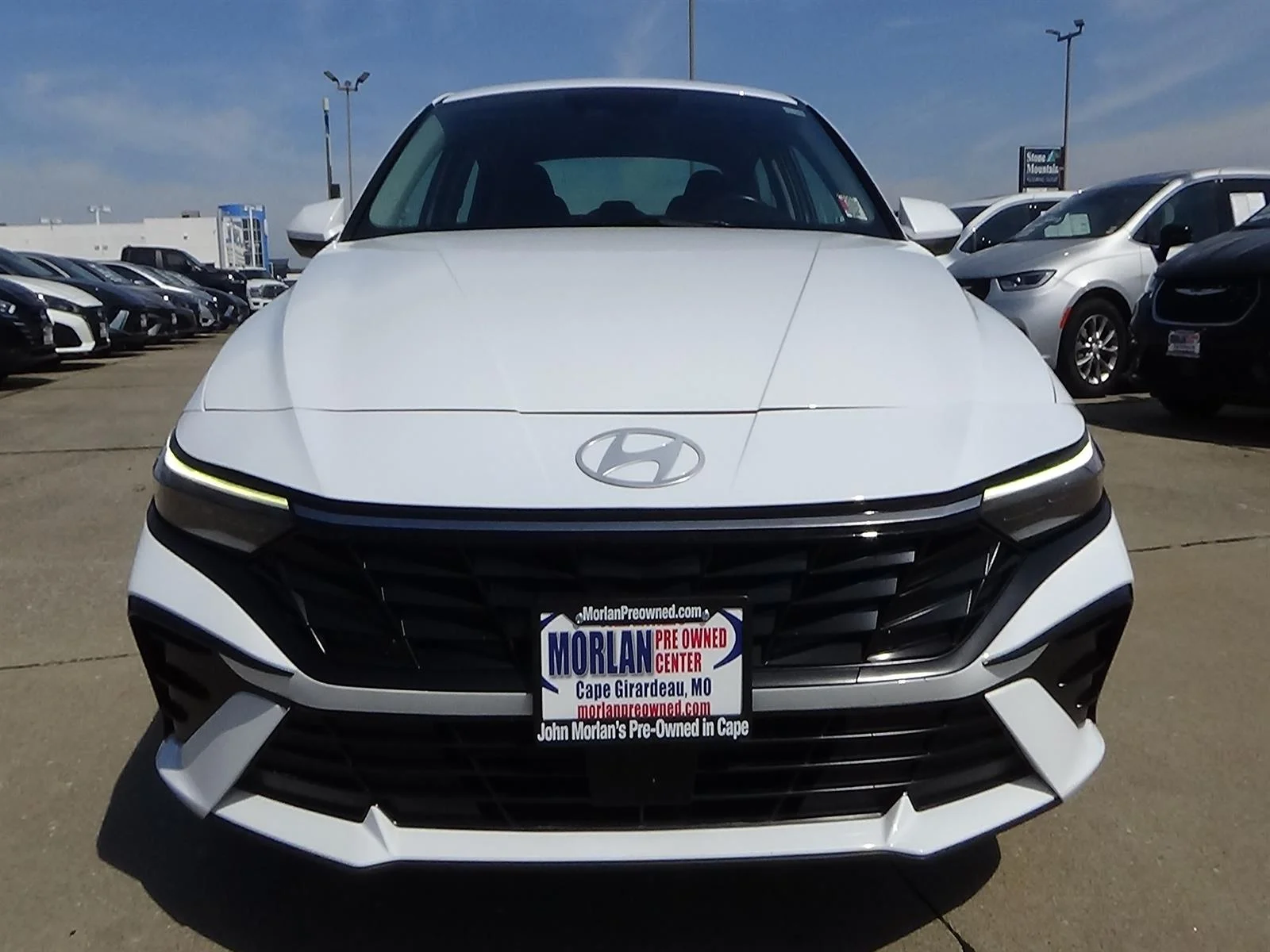 Certified Used 2025 Serenity White Pearl (w6h) Hyundai SEL Convenience image 3