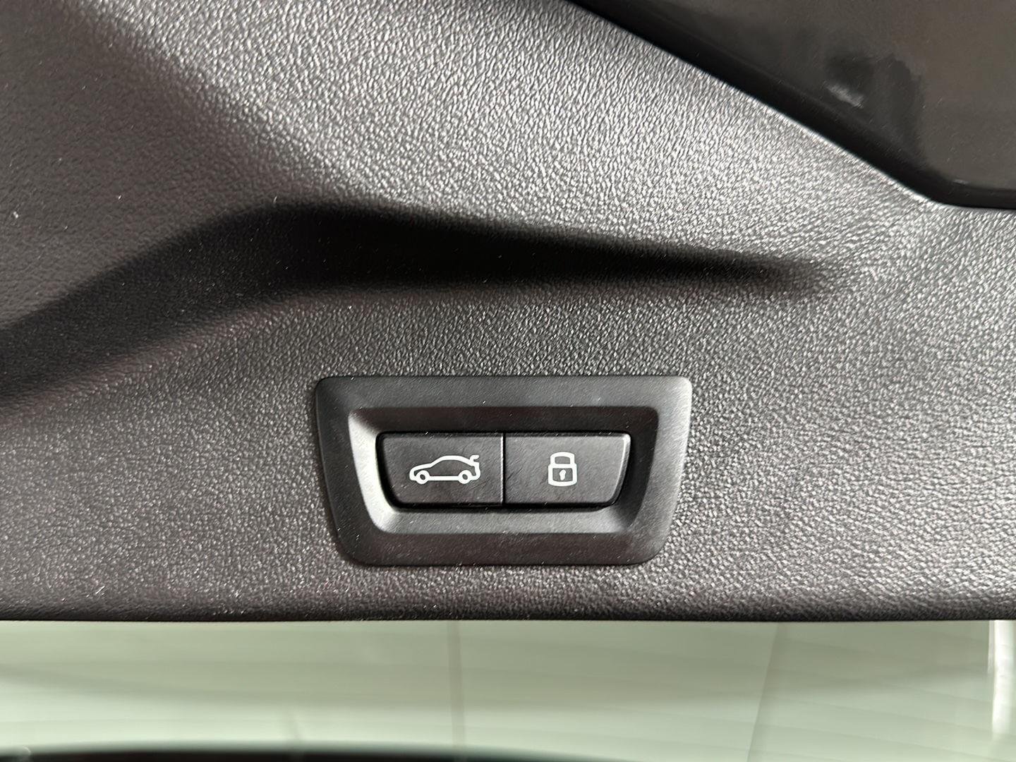 Used 2024 Dravit Grey Metallic BMW xDrive40i image 25