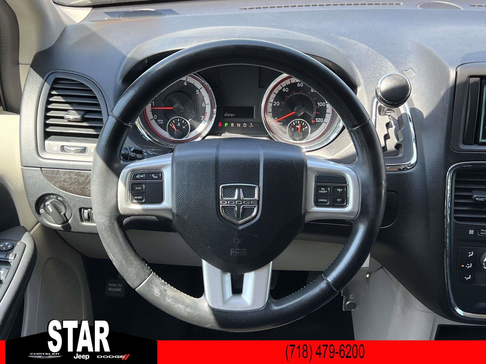 Used 2012 Dark Charcoal Pearl Dodge SE image 14