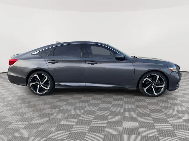 Used 2019  Honda Sport image 5