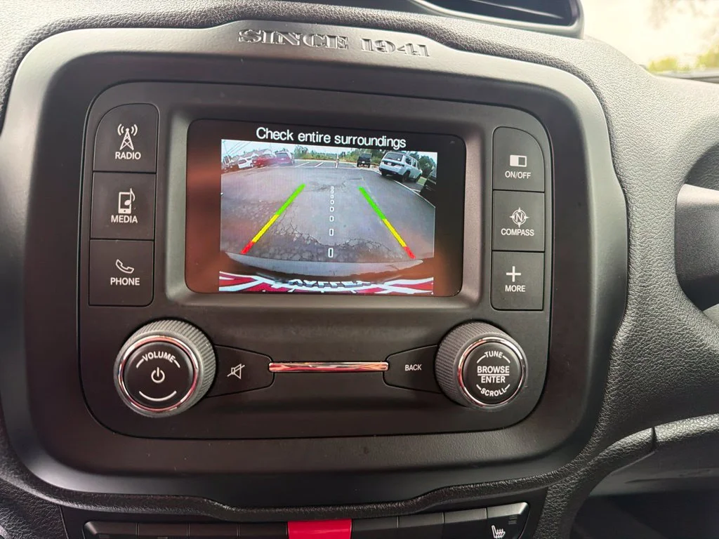 Used 2015 Black Jeep Limited image 21